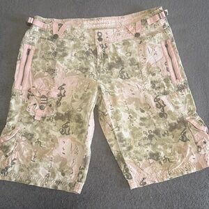 Da-Nang Camouflage Cargo Shorts with Pink Accents